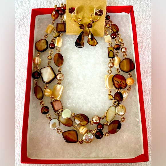 Talbots Jewelry - Talbots Elegant Brown and Gold Beaded Necklace and Earring Set.